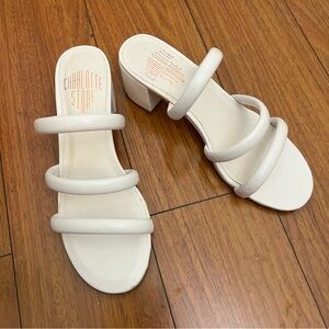 Charlotte Stone genuine leather three strap kitten heel size 6